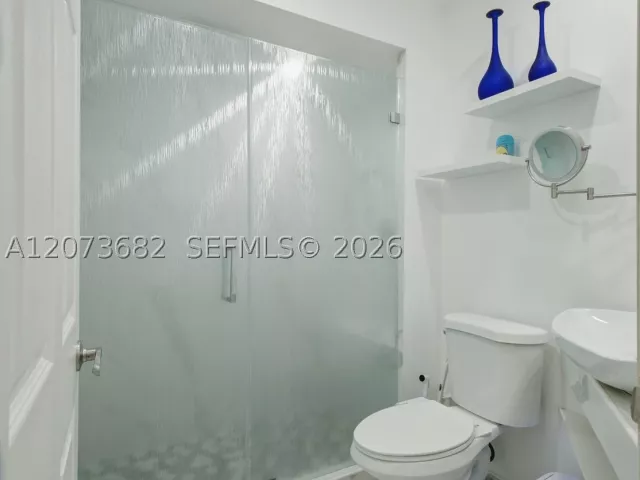 Продажа дома по адресу 8635 SW 15th St - фото 9383056