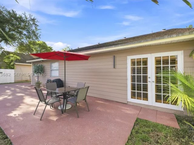 Продажа дома по адресу 8635 SW 15th St - фото 9383061