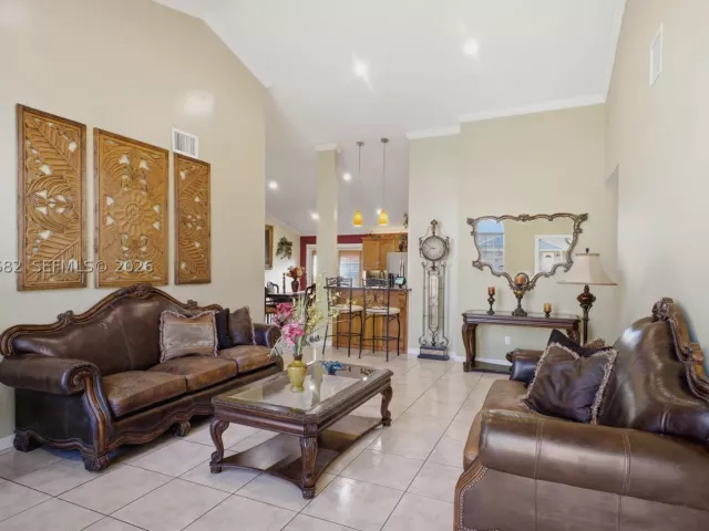Продажа дома по адресу 8635 SW 15th St - фото 9383035