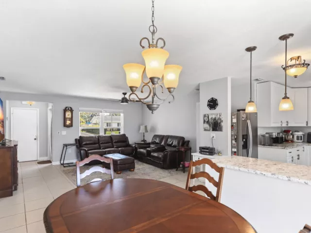 Продажа дома по адресу 8621 NW 3RD Street - фото 9382015