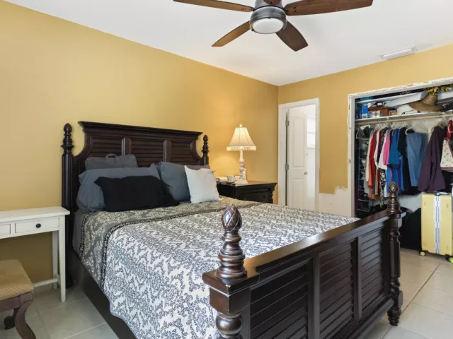 Продажа дома по адресу 8621 NW 3RD Street - фото 9382027
