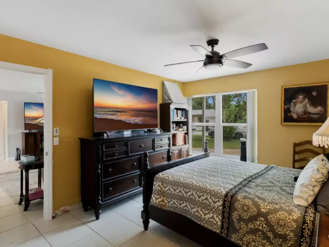 Продажа дома по адресу 8621 NW 3RD Street - фото 9382028