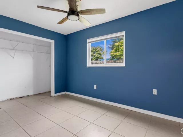 Продажа дома по адресу 8621 NW 3RD Street - фото 9382038