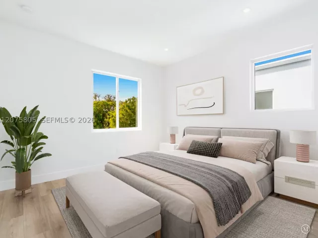 Продажа дома по адресу 1701 SW 23rd St - фото 9383984