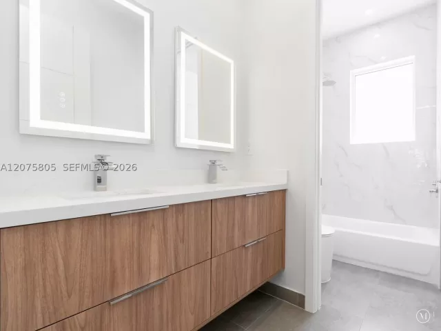 Продажа дома по адресу 1701 SW 23rd St - фото 9383985