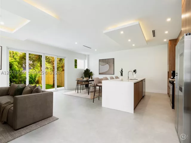 Продажа дома по адресу 1701 SW 23rd St - фото 9383973