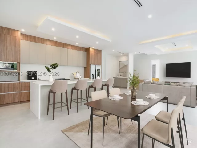 Продажа дома по адресу 1701 SW 23rd St - фото 9383976