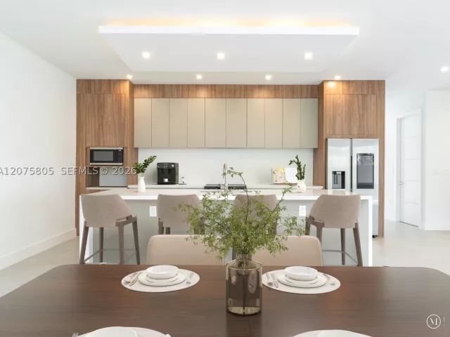 Продажа дома по адресу 1701 SW 23rd St - фото 9383977