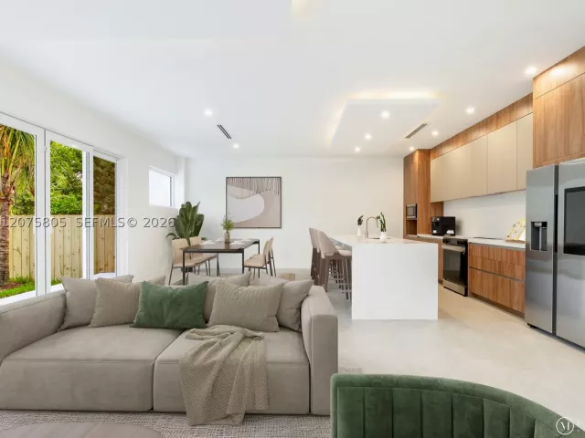 Продажа дома по адресу 1701 SW 23rd St - фото 9383978