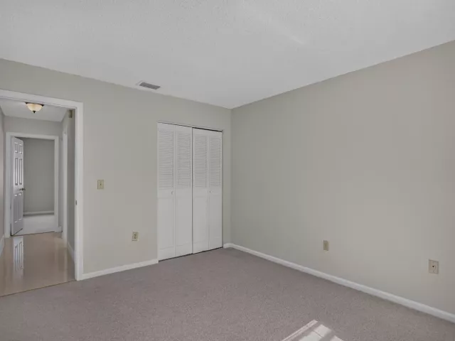 Продажа дома по адресу 702 PLACE TAVANT - фото 9382242