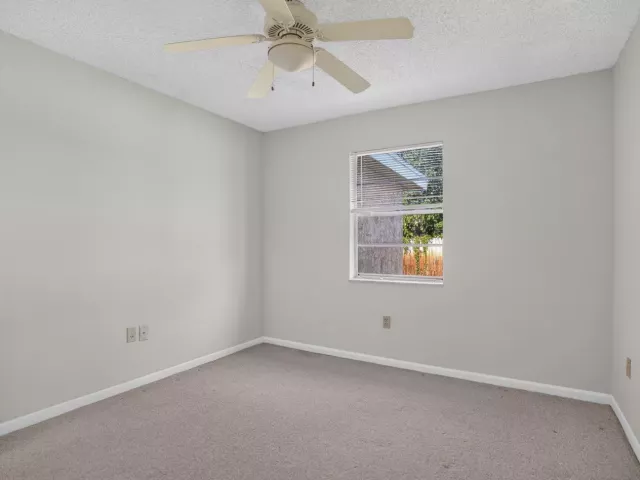 Продажа дома по адресу 702 PLACE TAVANT - фото 9382253