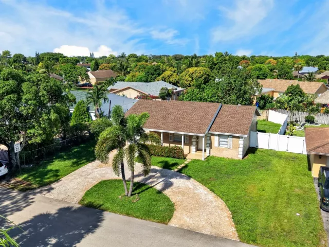 Продажа дома по адресу 702 PLACE TAVANT - фото 9382218