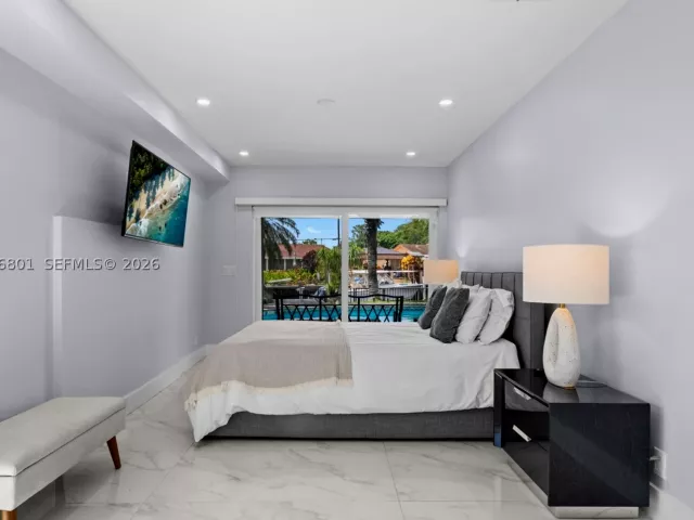 Продажа дома по адресу 1617 SW 17th Ave - фото 9384004