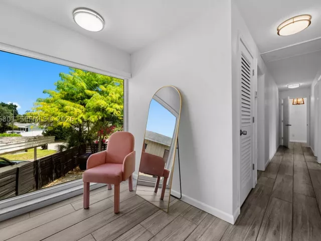 Продажа дома по адресу 1617 SW 17th Ave - фото 9384008