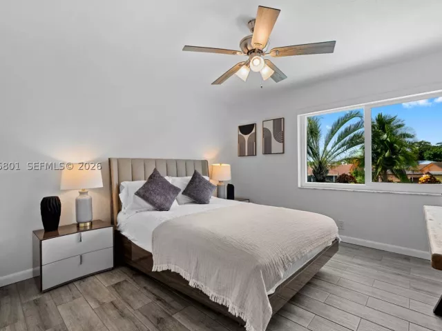 Продажа дома по адресу 1617 SW 17th Ave - фото 9384017