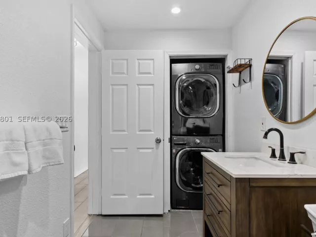 Продажа дома по адресу 1617 SW 17th Ave - фото 9384020