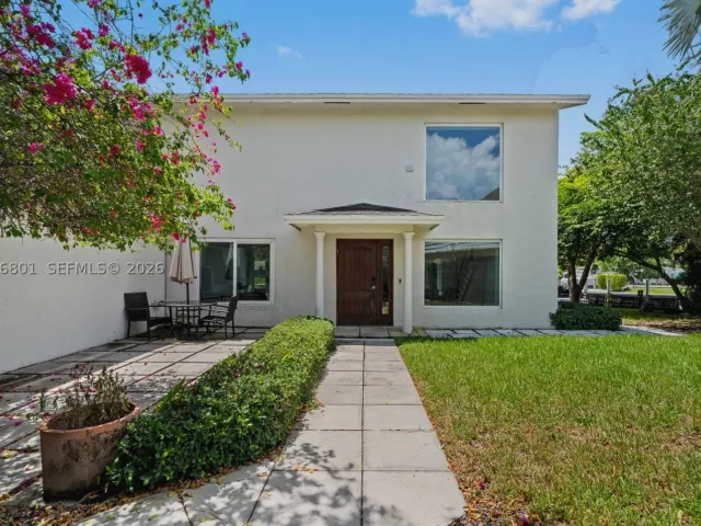 Продажа дома по адресу 1617 SW 17th Ave - фото 9383994