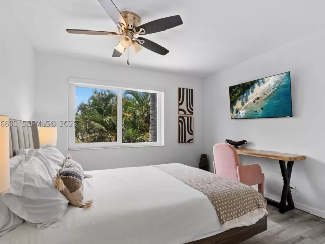 Продажа дома по адресу 1617 SW 17th Ave - фото 9384021