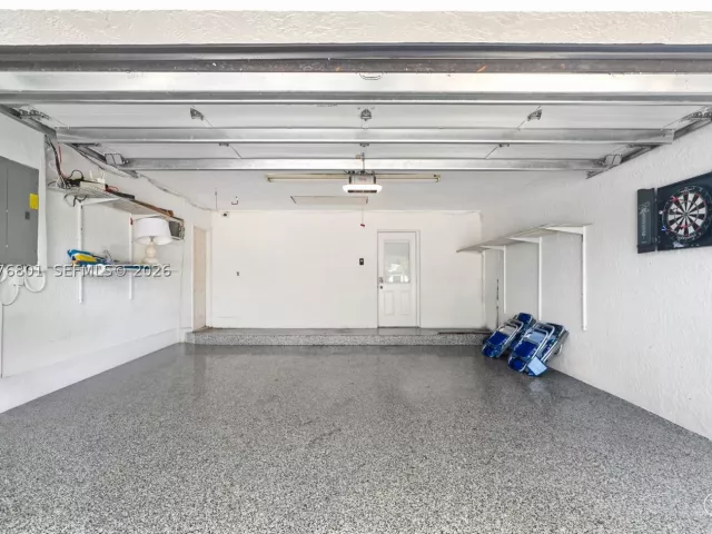 Продажа дома по адресу 1617 SW 17th Ave - фото 9384026