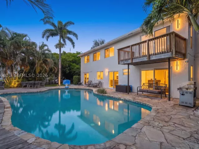 Продажа дома по адресу 1617 SW 17th Ave - фото 9383995