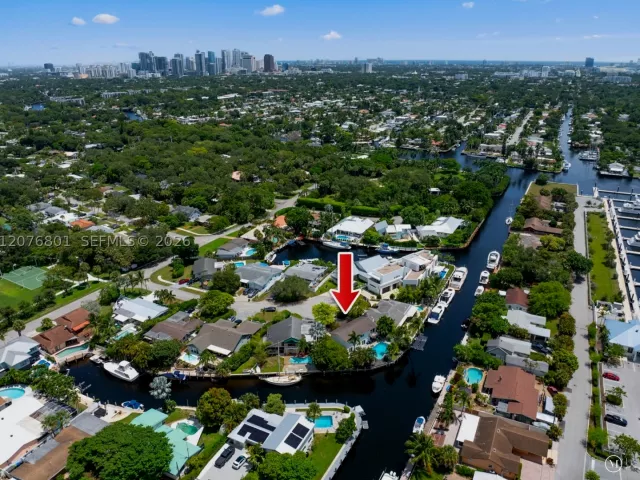 Продажа дома по адресу 1617 SW 17th Ave - фото 9384032