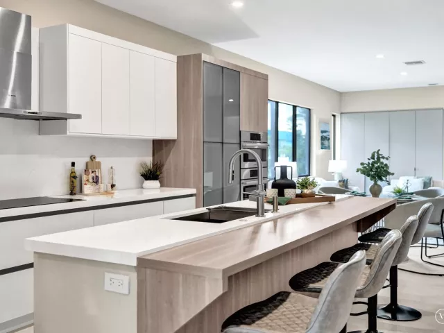 Продажа дома по адресу 1140 SE 6TH Terrace - фото 9382473