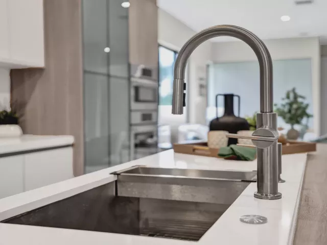 Продажа дома по адресу 1140 SE 6TH Terrace - фото 9382475
