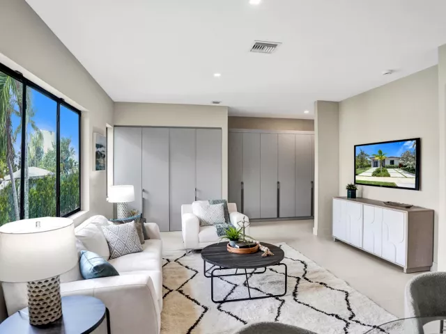 Продажа дома по адресу 1140 SE 6TH Terrace - фото 9382485