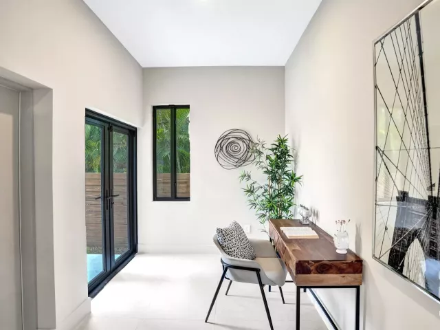 Продажа дома по адресу 1140 SE 6TH Terrace - фото 9382489