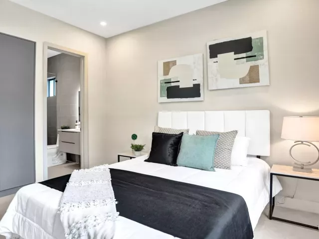 Продажа дома по адресу 1140 SE 6TH Terrace - фото 9382503