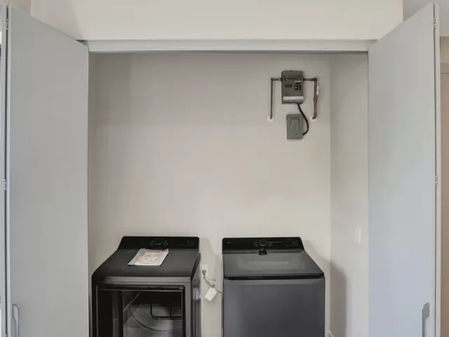 Продажа дома по адресу 1140 SE 6TH Terrace - фото 9382514