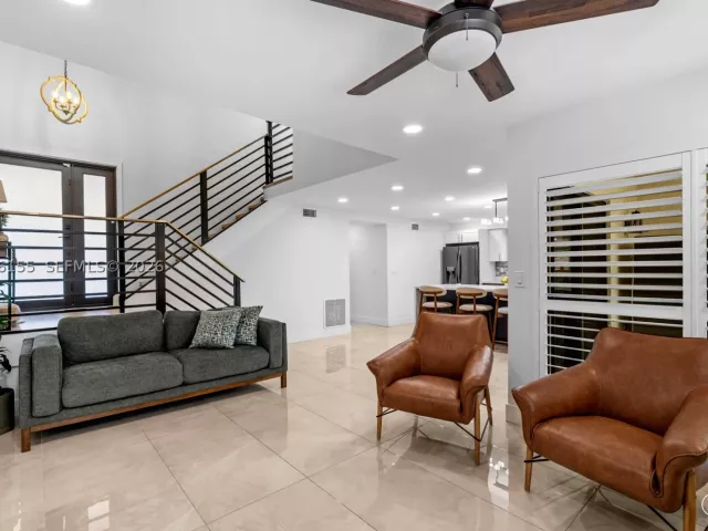Продажа дома по адресу 6711 SW 129th Ct - фото 9384632