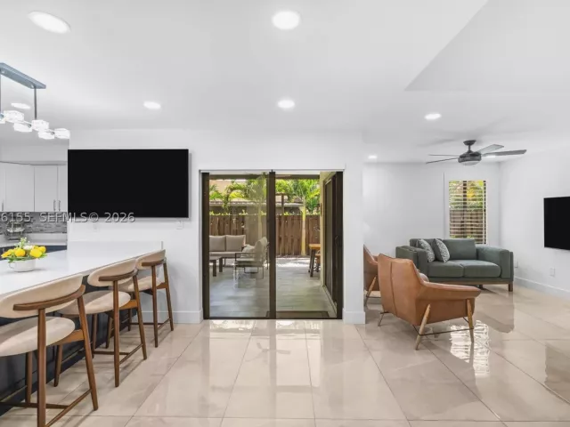 Продажа дома по адресу 6711 SW 129th Ct - фото 9384634