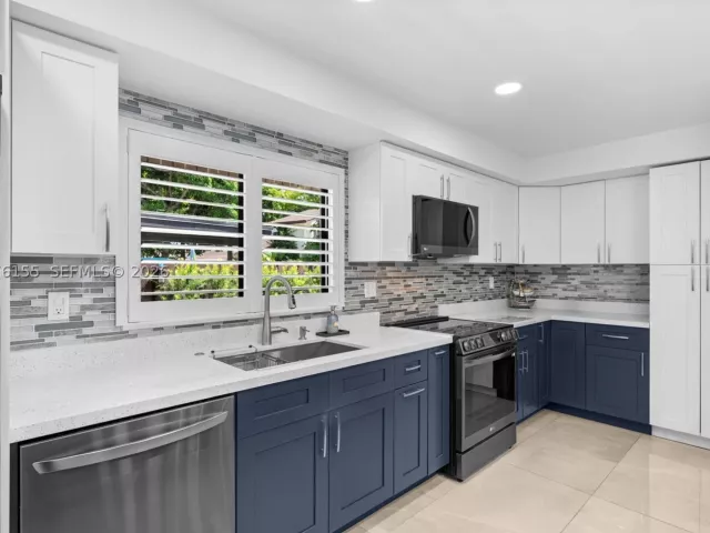 Продажа дома по адресу 6711 SW 129th Ct - фото 9384638