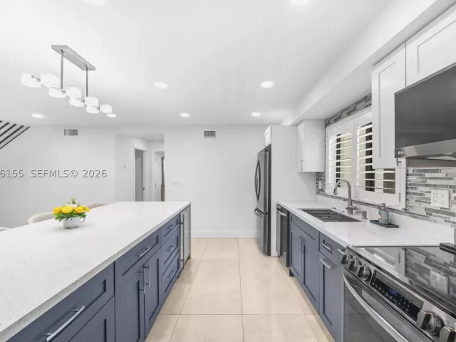 Продажа дома по адресу 6711 SW 129th Ct - фото 9384639