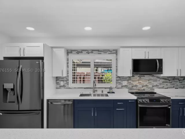 Продажа дома по адресу 6711 SW 129th Ct - фото 9384641