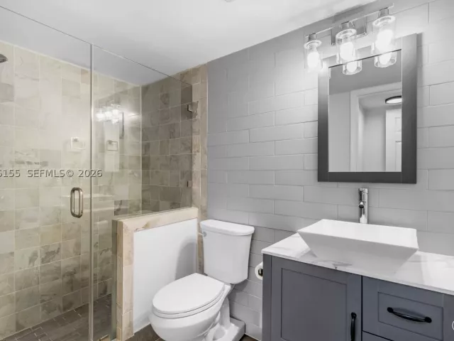Продажа дома по адресу 6711 SW 129th Ct - фото 9384647