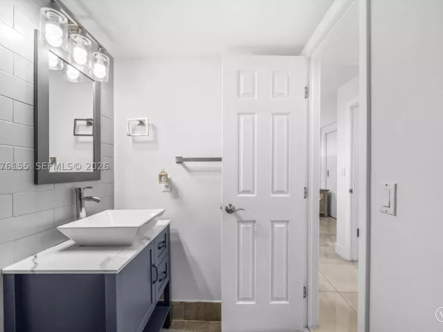 Продажа дома по адресу 6711 SW 129th Ct - фото 9384648