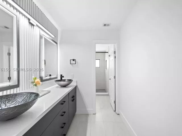 Продажа дома по адресу 6711 SW 129th Ct - фото 9384661