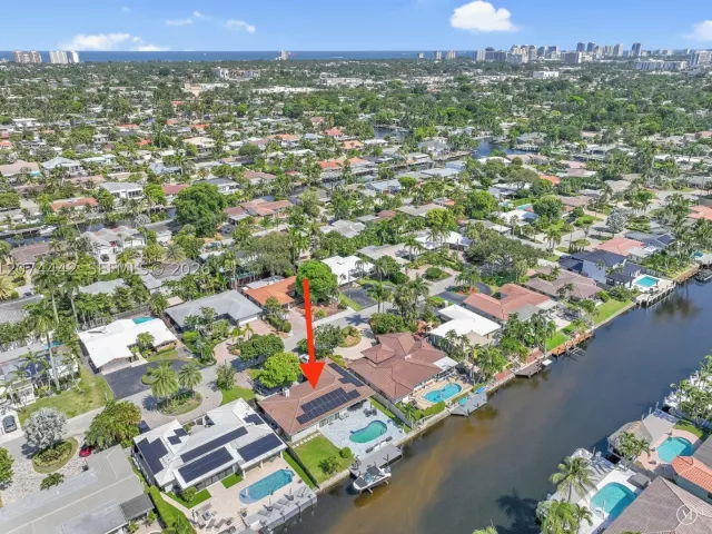Продажа дома по адресу 2225 NE 16th Ave - фото 9456228