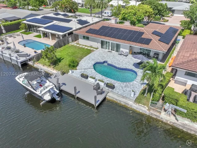 Продажа дома по адресу 2225 NE 16th Ave - фото 9456221