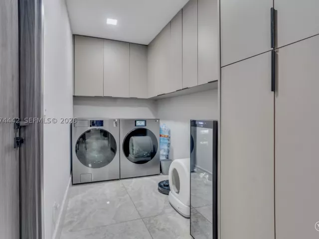 Продажа дома по адресу 2225 NE 16th Ave - фото 9456252