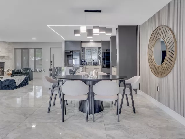 Продажа дома по адресу 2225 NE 16th Ave - фото 9456256