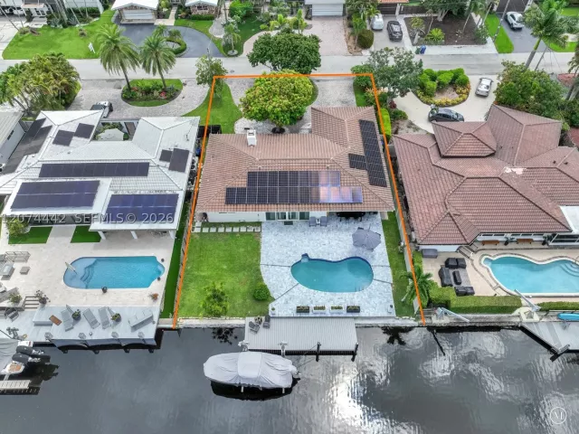Продажа дома по адресу 2225 NE 16th Ave - фото 9456222