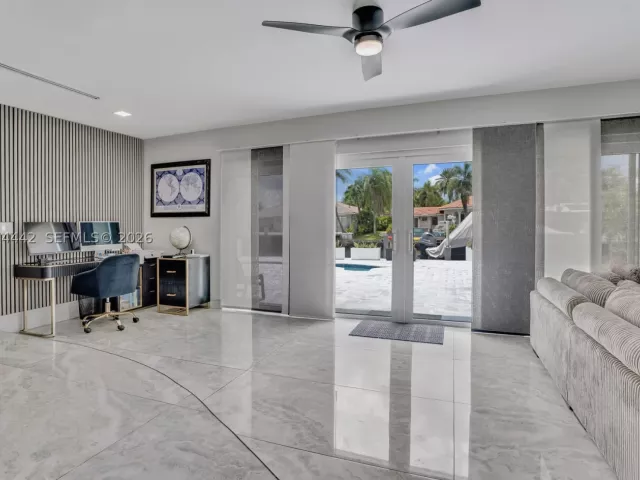 Продажа дома по адресу 2225 NE 16th Ave - фото 9456259