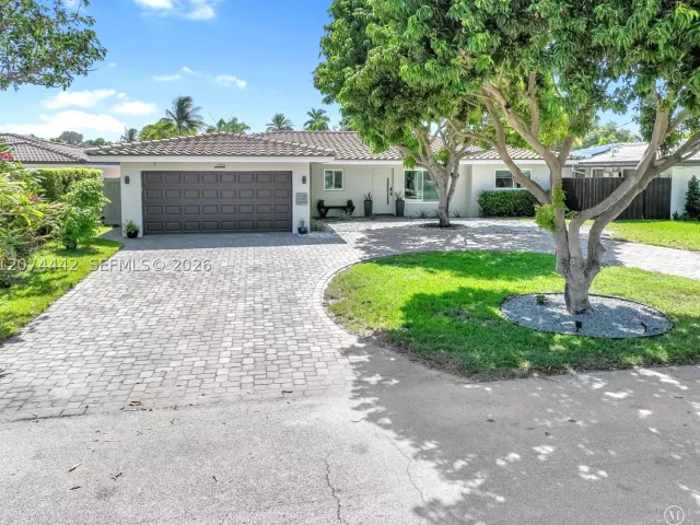 Продажа дома по адресу 2225 NE 16th Ave - фото 9456224