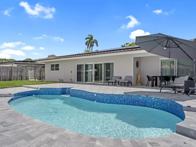 Продажа дома по адресу 2225 NE 16th Ave - фото 9456290