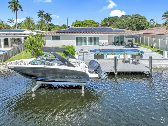 Продажа дома по адресу 2225 NE 16th Ave - фото 9456292