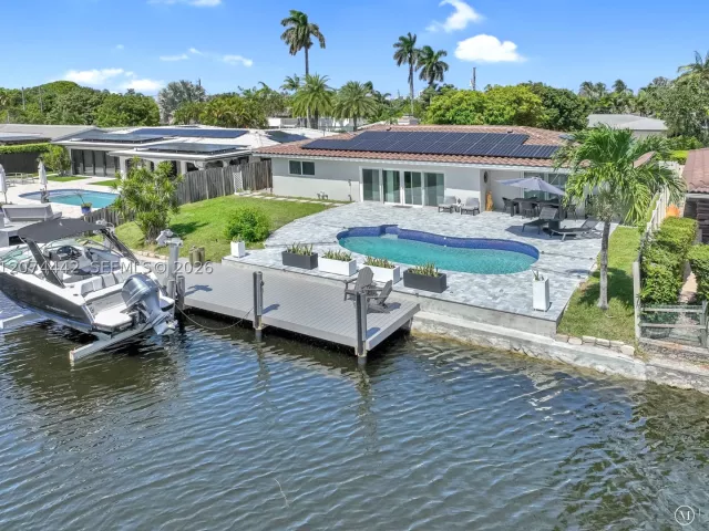 Продажа дома по адресу 2225 NE 16th Ave - фото 9456293