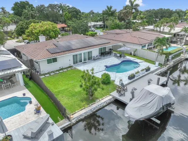 Продажа дома по адресу 2225 NE 16th Ave - фото 9456227